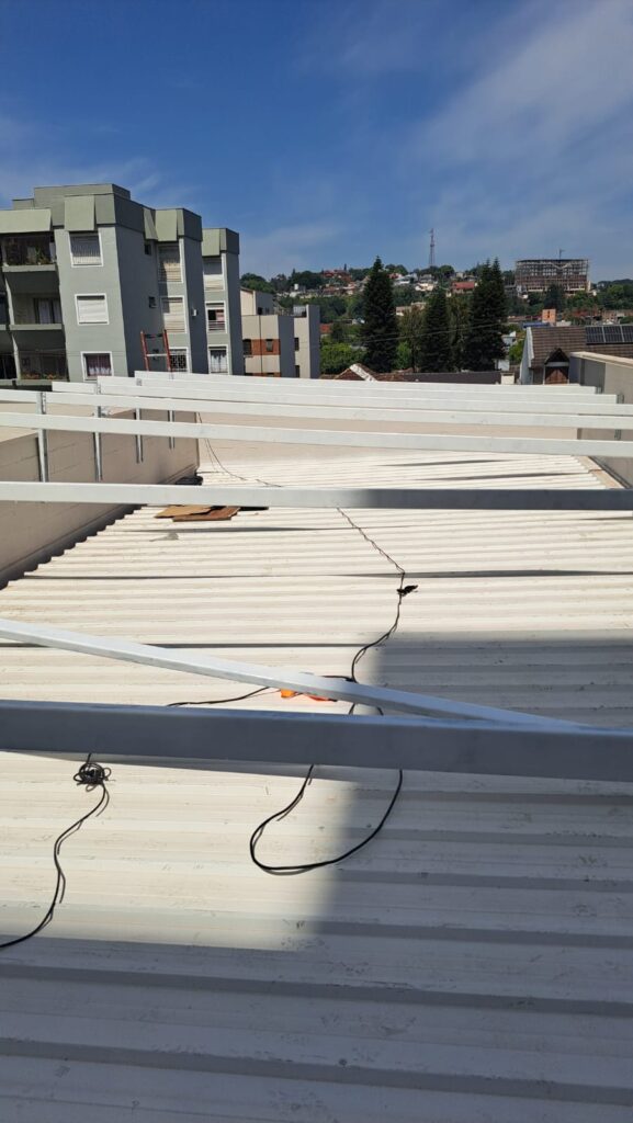 Obra Estrutura para placas solares